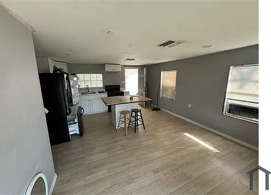 4401 W Osborne Ave — Photo 11
