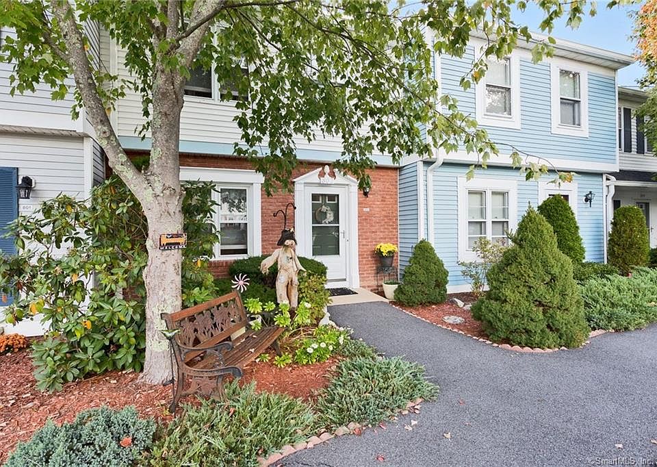 1st image of 802 Williamsburg Dr