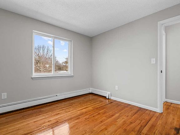 3rd image of 5-45 Bennett Dr #11534516