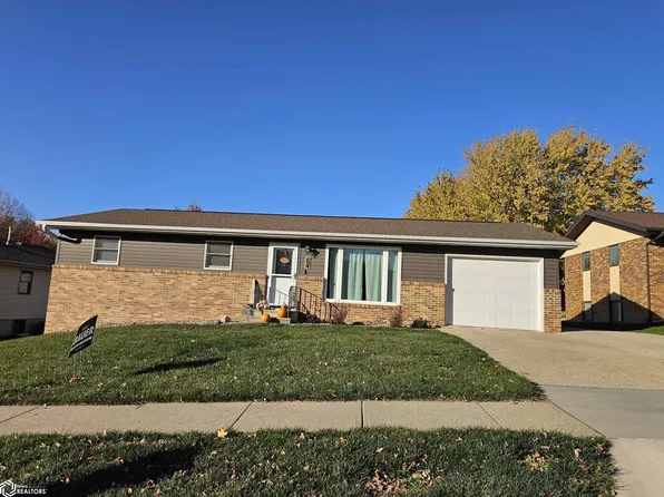 641 Alta Vista Dr, Carroll, IA 51401
