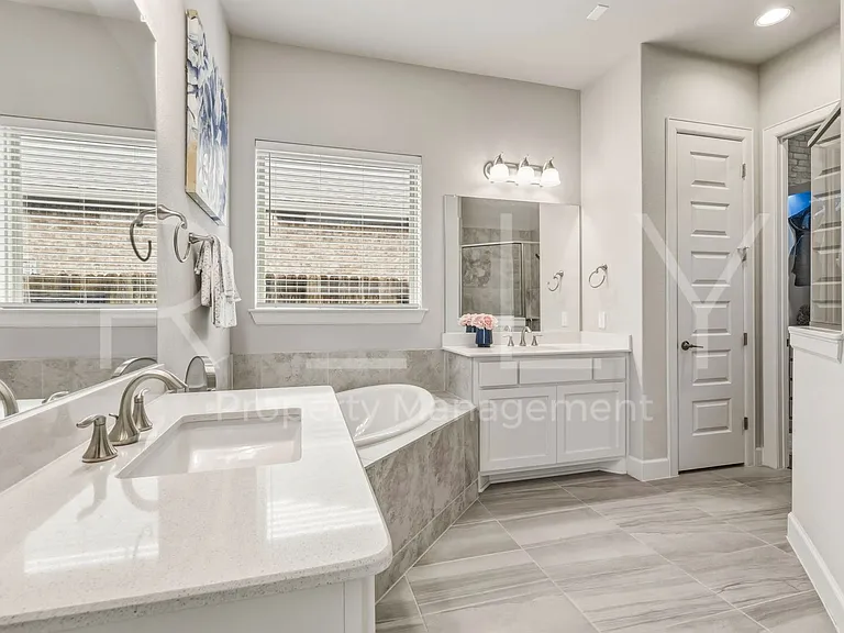 240 Cross Timbers Dr — Photo 26
