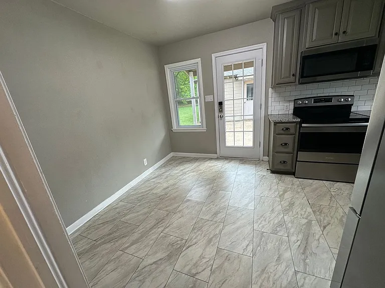 2521 Sunnybrook Dr — Photo 6