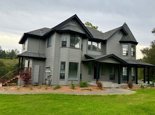 1685 Gravenstein Hwy N, Sebastopol, CA 95472