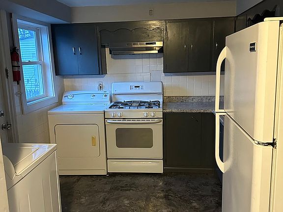 5th image of 1530 N Park Dr