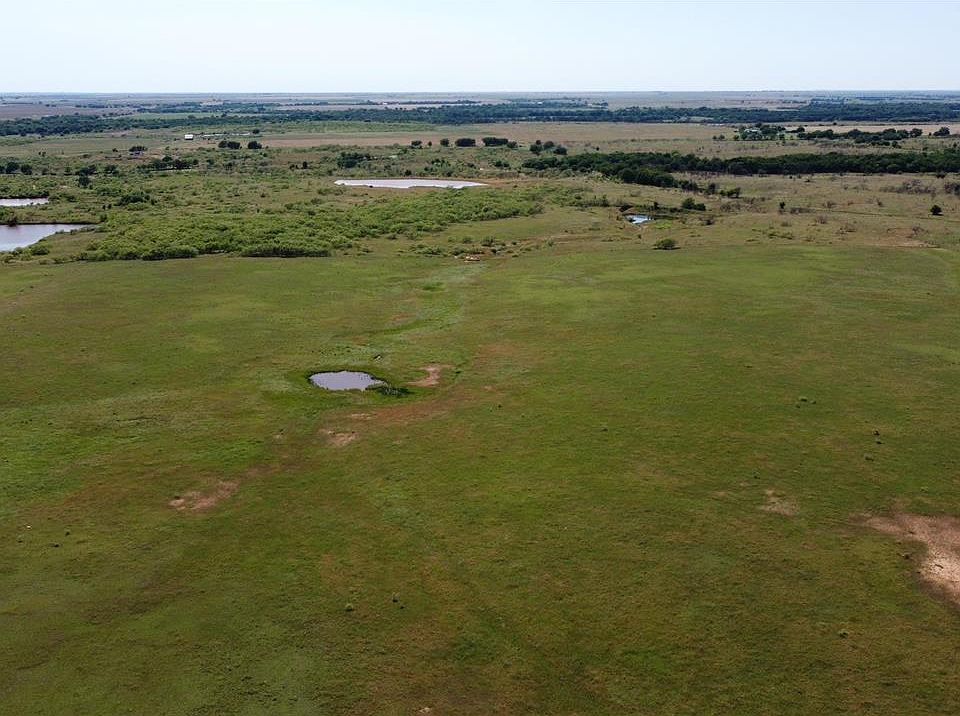 187677 N 2590th Rd, Walters, OK 73572 | MLS #168929 | Zillow