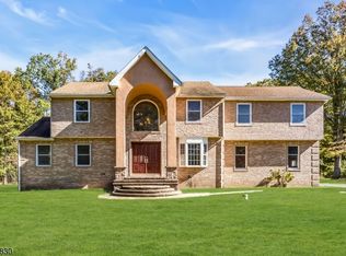 79 Cherry Brook Dr, Montgomery Twp., NJ 08540