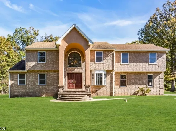 79 Cherry Brook Dr, Montgomery Twp., NJ 08540