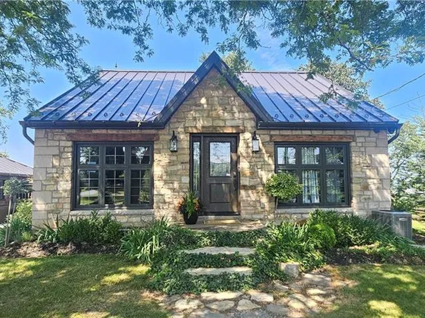 665 Ridge Rd, Hamilton, ON L8J 2Y2