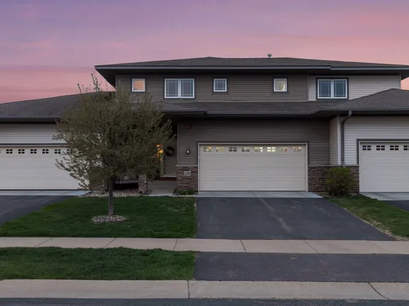 1238 Vernon Dr, Carver, MN 55315