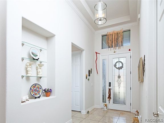 4th image of 1677 W Laurel Glen Path