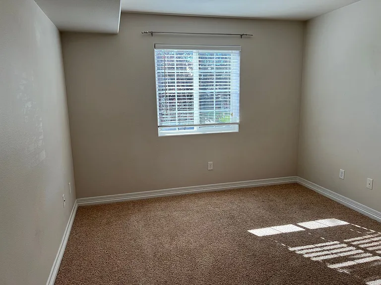 4809 Garnet Way — Photo 5