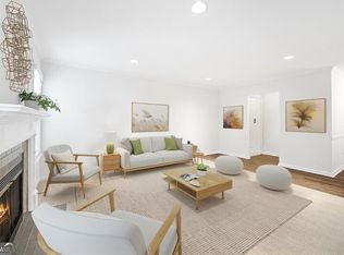 2504 Huntingdon Chase, Sandy Springs, GA 30350