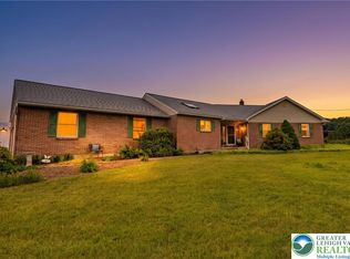 121 Hartzell Ferry Rd, Mount Bethel, PA 18343