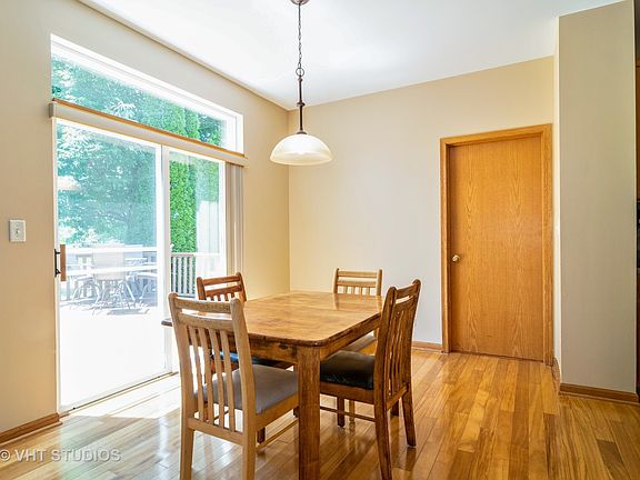 5th image of 2450 Lindsay Ct