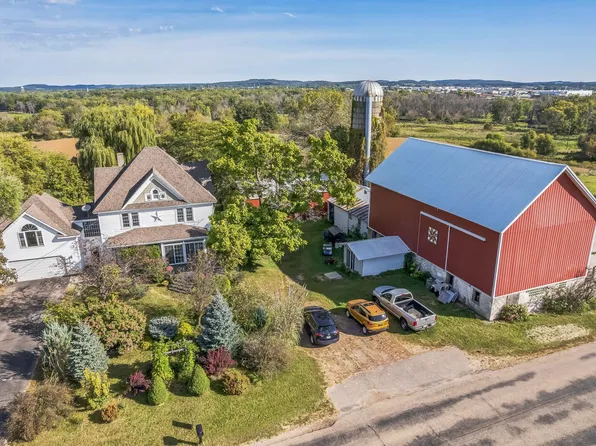 E6352 Ski Hill Rd, Reedsburg, WI 53959
