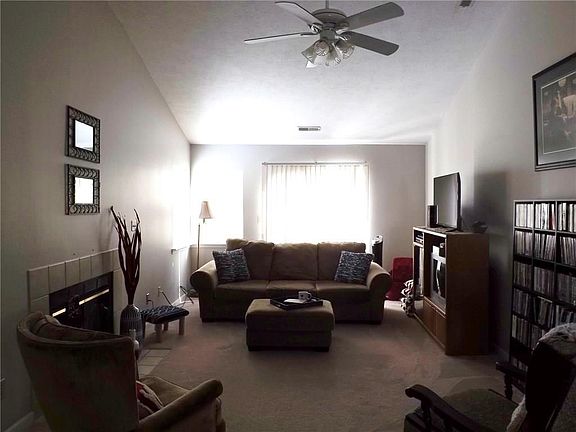 4th image of 9499 Aberdare Dr #0