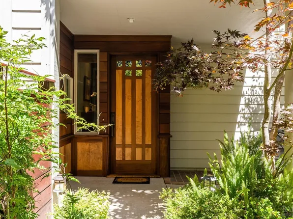 49 Creekside Drive, San Rafael, CA 94903