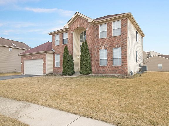 3rd image of 3703 Pinecrest Dr