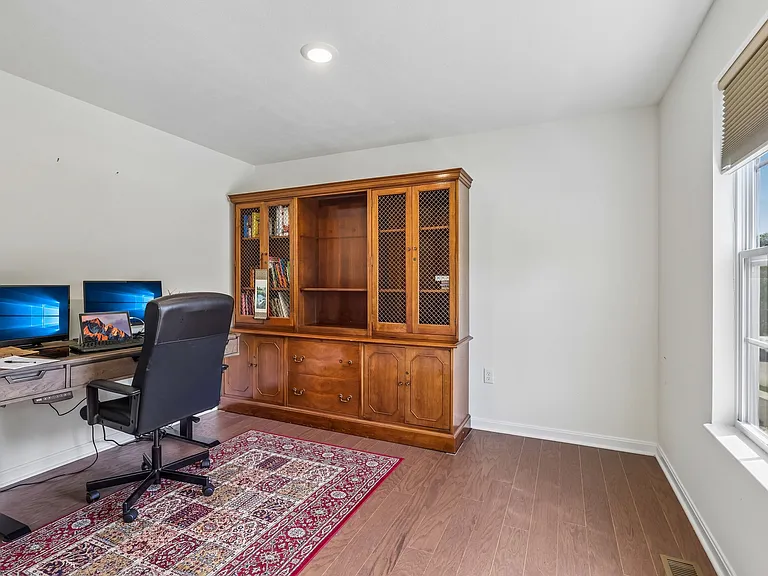 1105 Deerfield Dr — Photo 24