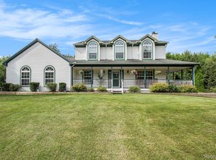 10448 Faussett Rd, Fenton, MI 48430