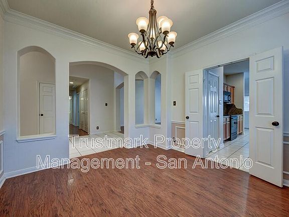 5th image of 1637 Ebony Ln