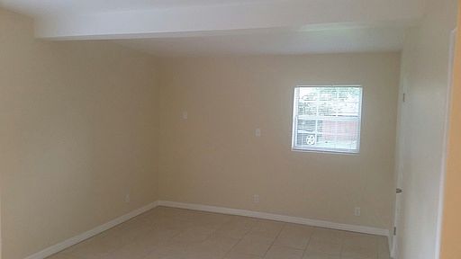 3rd image of 2416 Mayer St APT 5