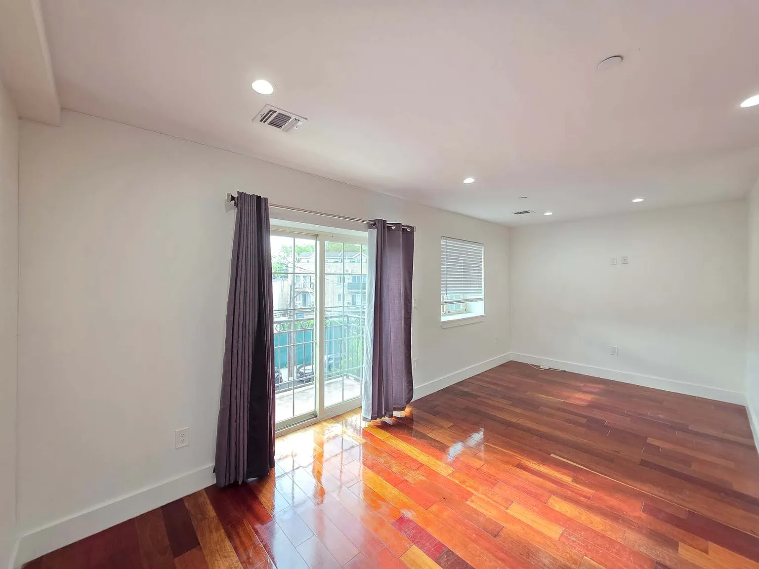 3 bed, $3,100 — Photo 4
