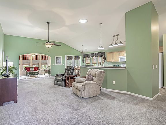 5th image of 7217 Guinevere Cir
