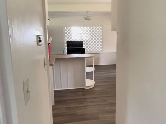 3rd image of 1608 Pine Ave