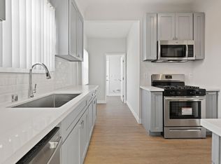 3042 West Blvd, Los Angeles, CA 90016