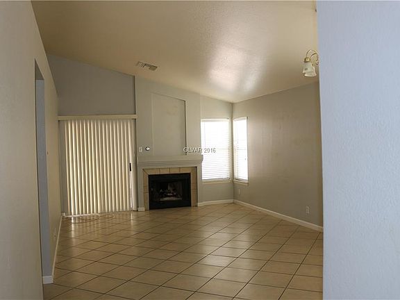 5th image of 2401 Sun Shores Dr