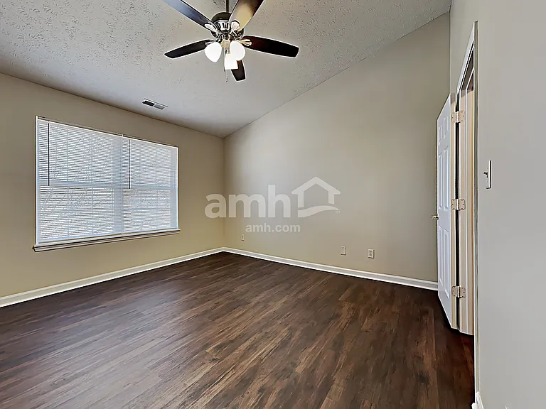 4803 Oakton Way — Photo 10