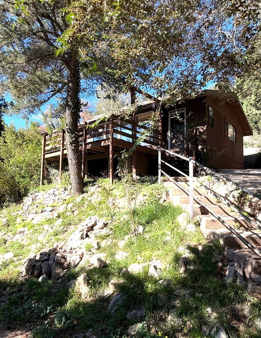 910 Laborcita Canyon — Photo 1