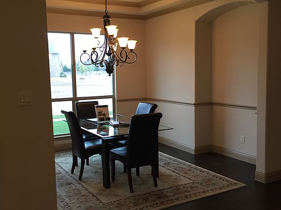 3rd image of 510 Oxford Pl