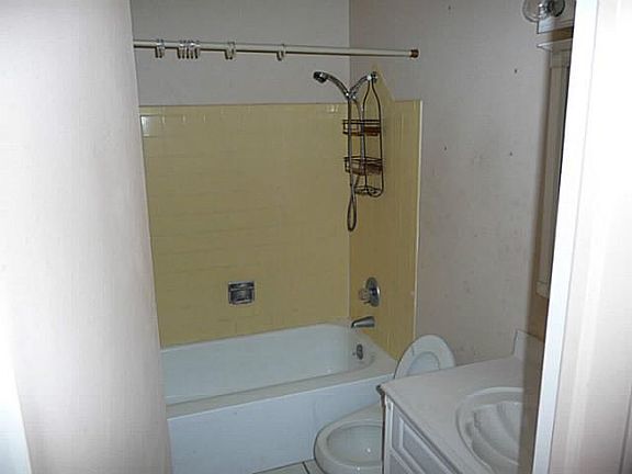 5th image of 717 Quinta Luz Cir