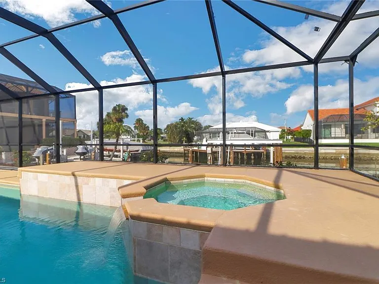 562 Goldcoast Ct — Photo 22