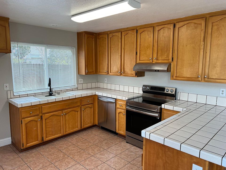 1st image of 3092 Mill Oak Way