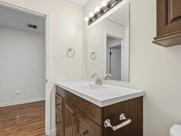 105 Steiner Rd — Photo 16