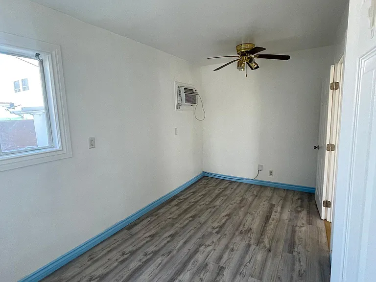 5656 W Adams Blvd #2 — Photo 4