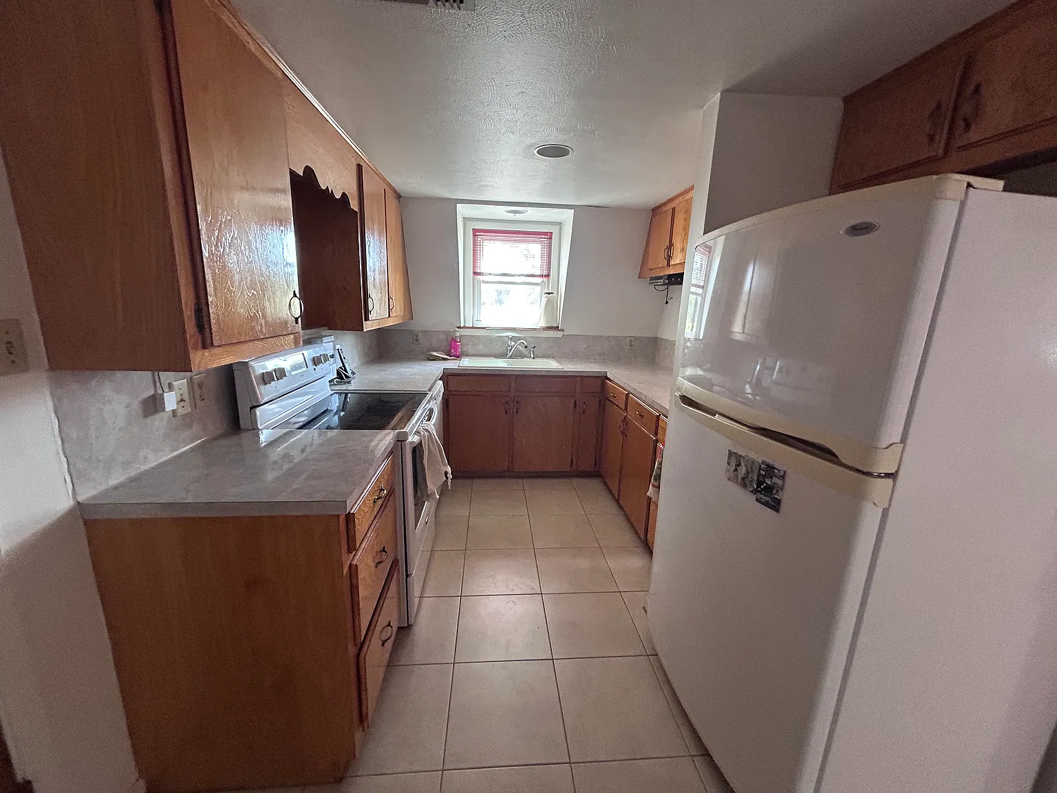 3 bed, 1696 sqft, $1,800 — Photo 3