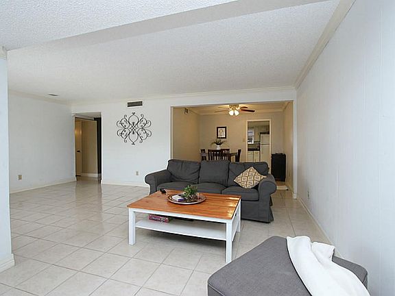 2nd image of 781 Country Place Dr APT 1003