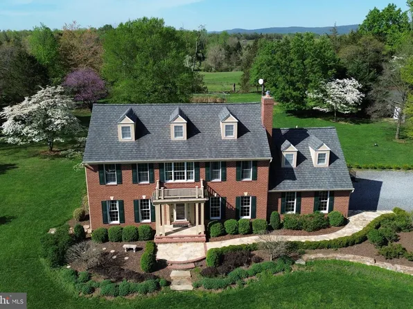11929 Folly Ln, Lovettsville, VA 20180