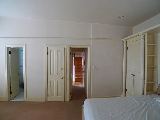 Rented by Aryeh Realty | media 10