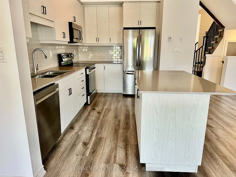 461 Blackburn Dr #22 — Photo 12
