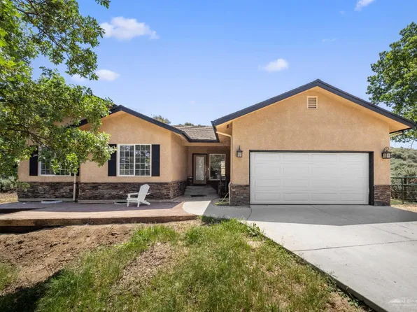 24481 Jacaranda Dr, Tehachapi, CA 93561