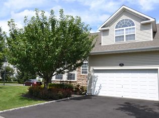 68 Tiffany Ct S, Nesconset, NY 11767
