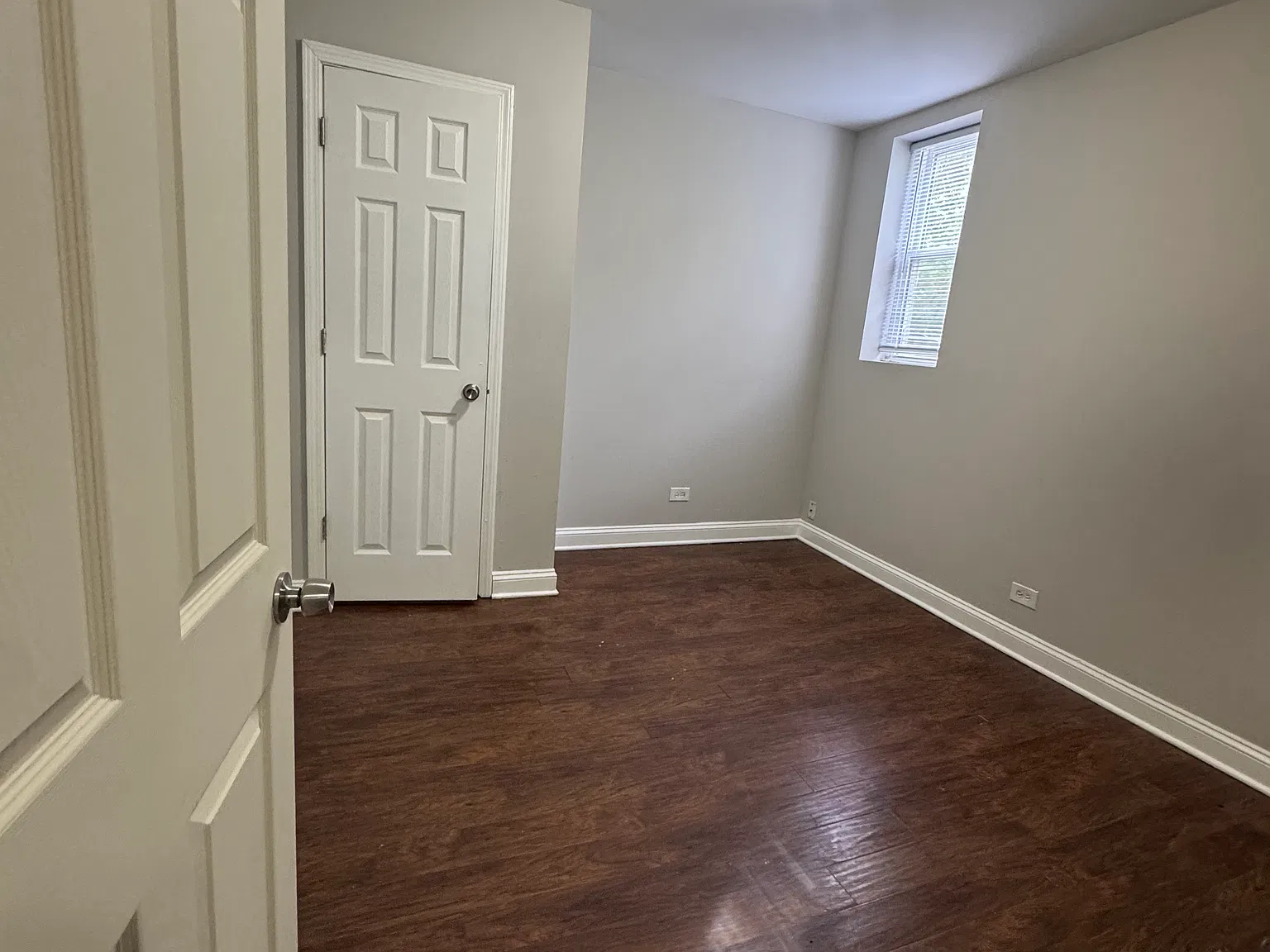 4 bed, 1200 sqft, $2,000 — Photo 2