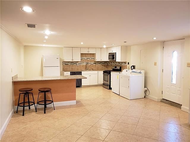 1st image of 8240 Hickory St #2