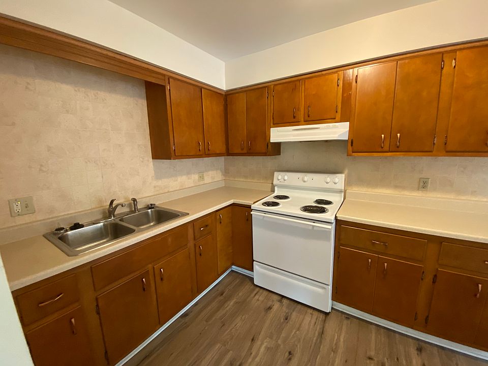 1st image of 1025 N Walnut St #C