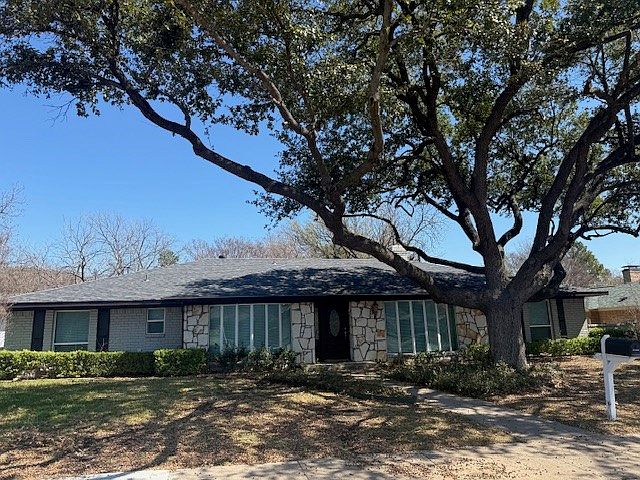 1st image of 14922 Hillcrest Rd